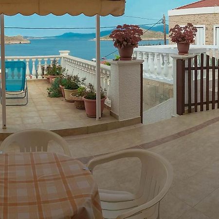 Villa Niovi Chalki Town Екстер'єр фото