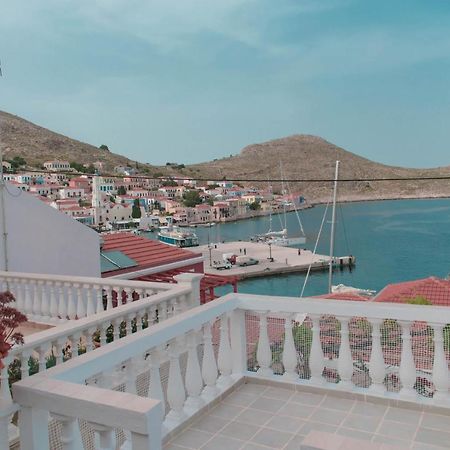 Villa Niovi Chalki Town Екстер'єр фото