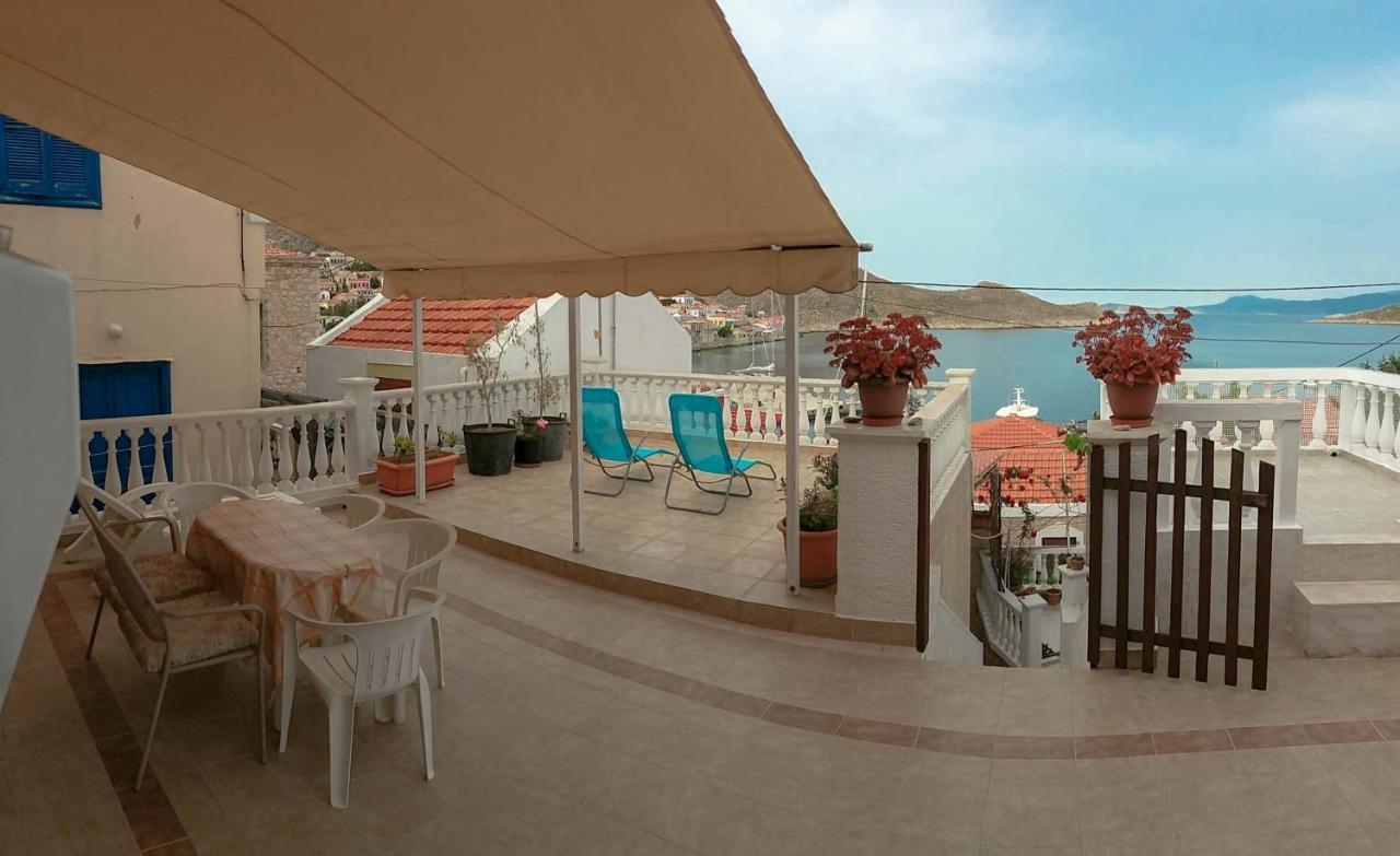 Villa Niovi Chalki Town Екстер'єр фото