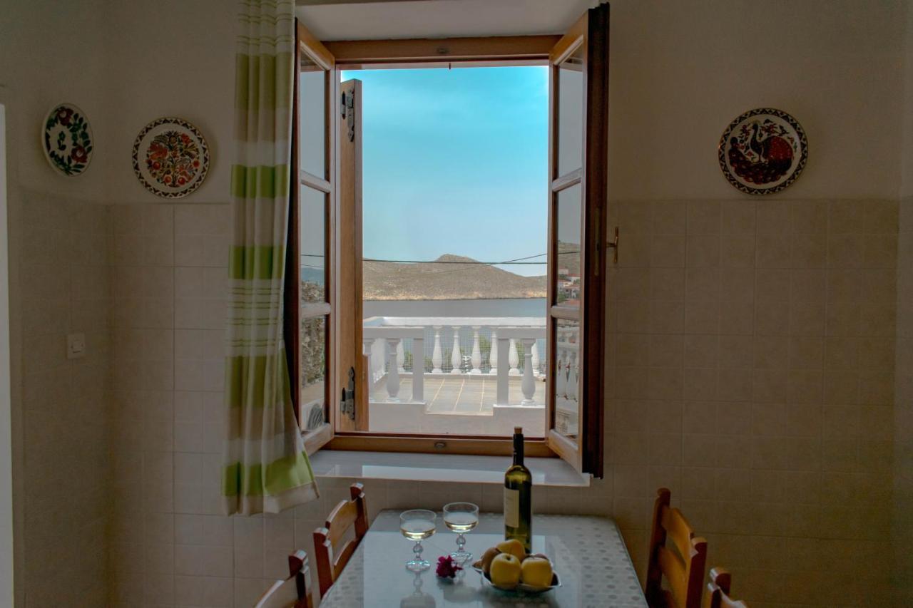 Villa Niovi Chalki Town Екстер'єр фото