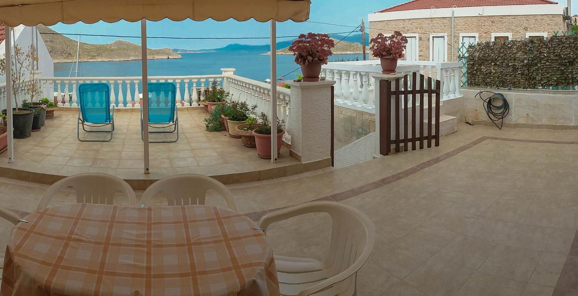 Villa Niovi Chalki Town Екстер'єр фото