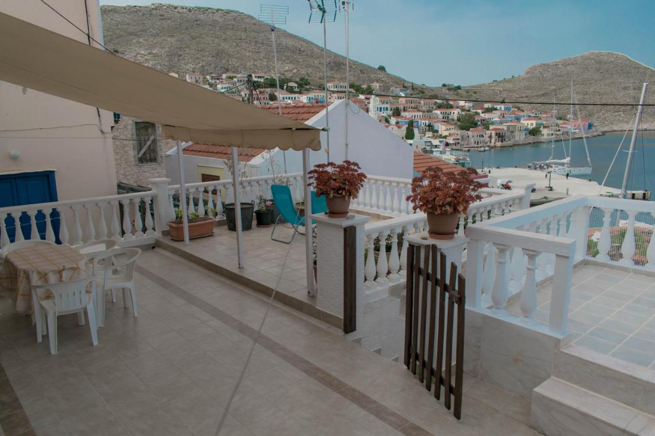 Villa Niovi Chalki Town Екстер'єр фото