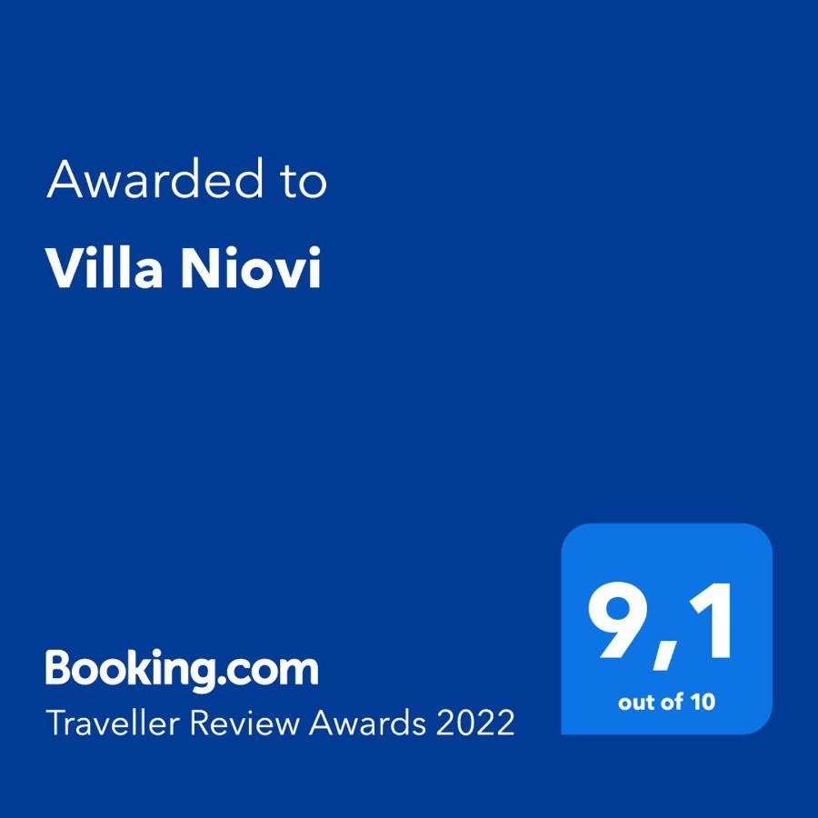 Villa Niovi Chalki Town Екстер'єр фото